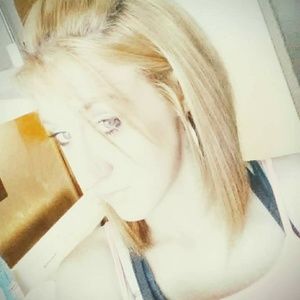 Meet your Posher, Casey